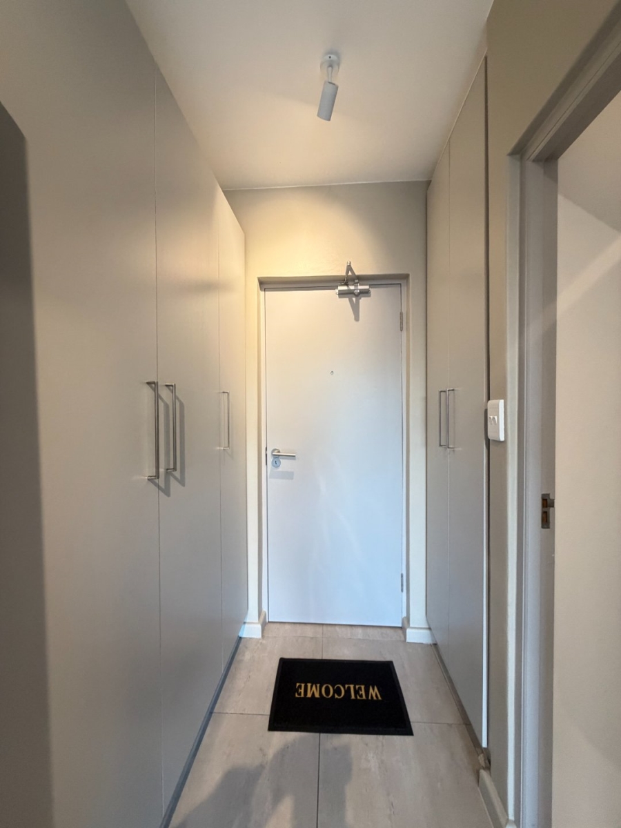 1 Bedroom Property for Sale in Table View Western Cape